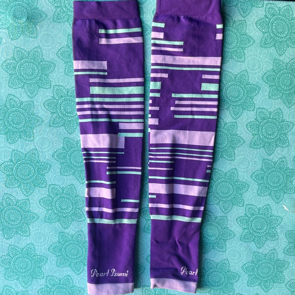 Pearl Izumi arm warmers  with Purple and Lavender Stripes